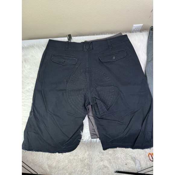 3 Pairs Gramercy Men’s Shorts 3 Different Styles New Size 38 - Picture 6 of 11